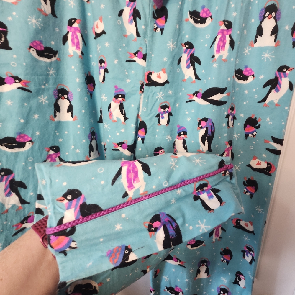 Penguin Print Womens Pajamas - Picture 6 of 8